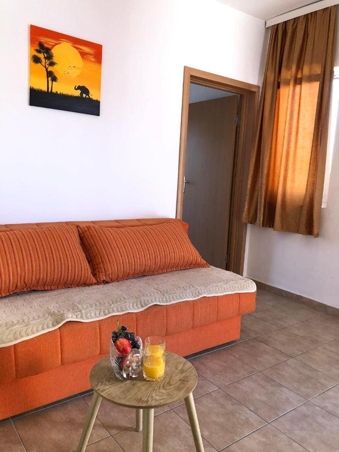 Apartments Ela Ulcinj Exterior photo
