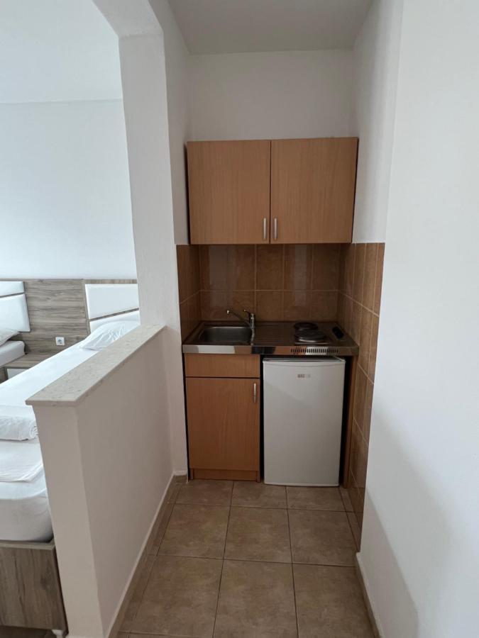 Apartments Ela Ulcinj Exterior photo