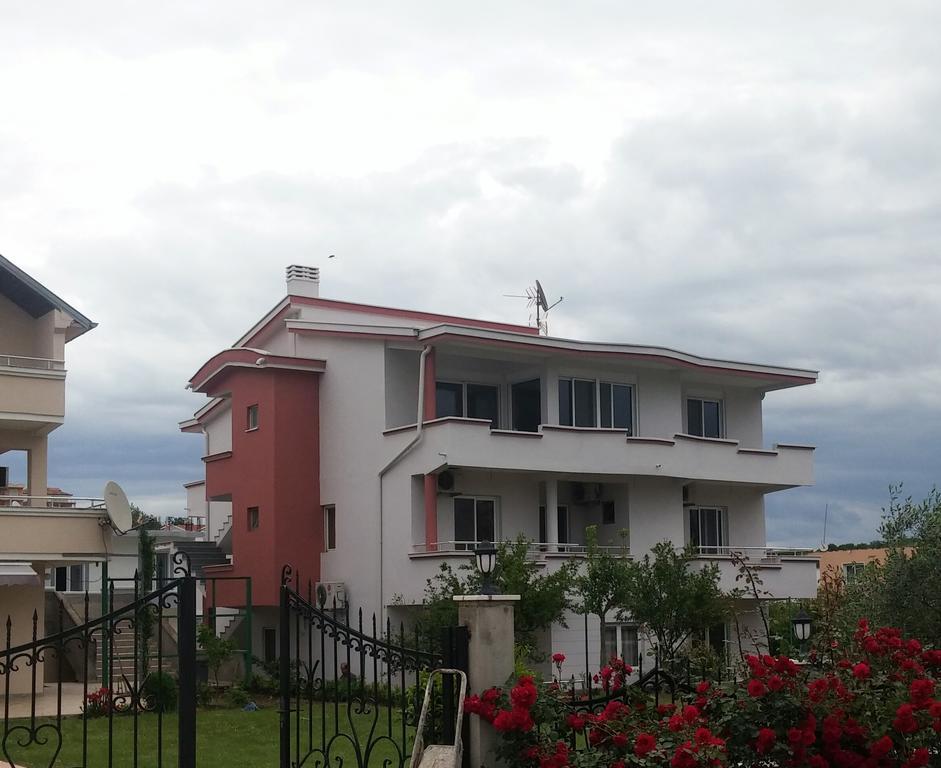 Apartments Ela Ulcinj Exterior photo