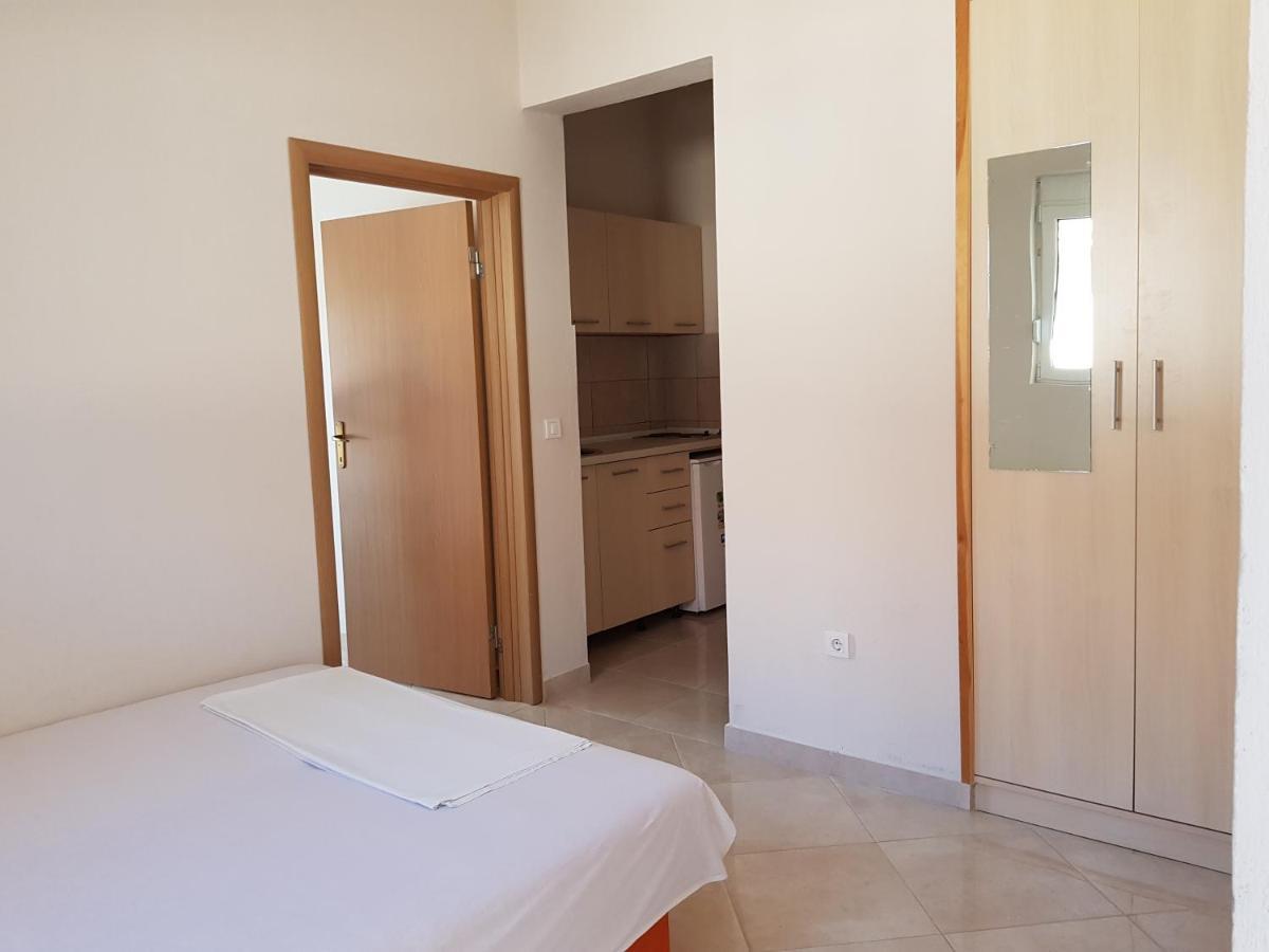 Apartments Ela Ulcinj Exterior photo